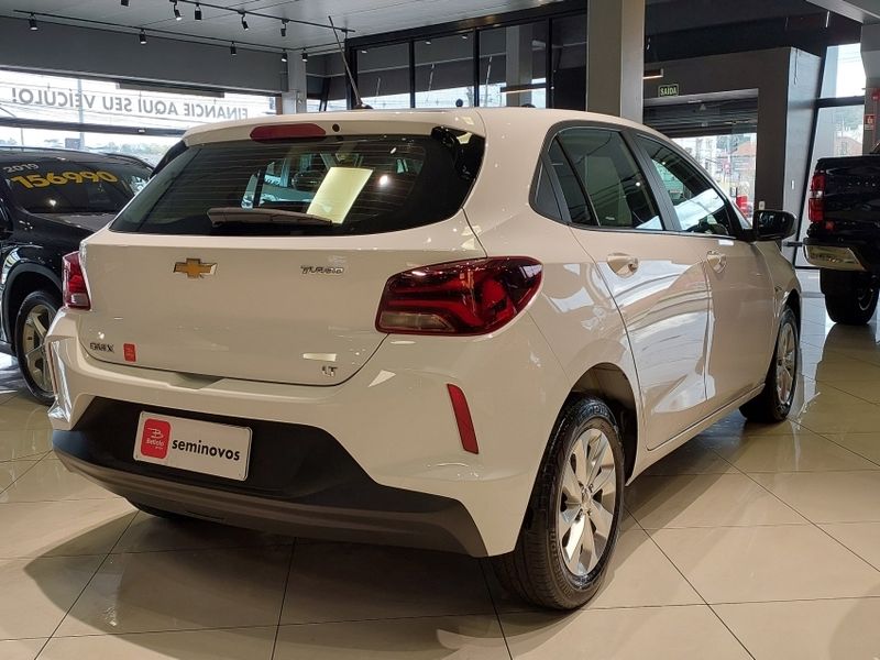 Chevrolet ONIX 1.0 TURBO FLEX LT MANUAL 2022/2023 BETIOLO NOVOS E SEMINOVOS LAJEADO / Carros no Vale