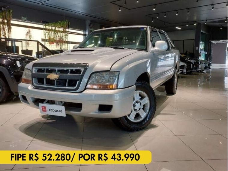 Chevrolet S10 2.8 4X4 CD 12V TURBO INTERCOOLER DIESEL 4P MANUAL 2001/2001 BETIOLO NOVOS E SEMINOVOS LAJEADO / Carros no Vale