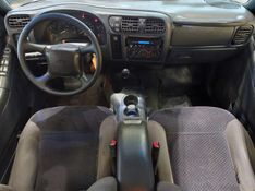 Chevrolet S10 2.8 4X4 CD 12V TURBO INTERCOOLER DIESEL 4P MANUAL 2001/2001 BETIOLO NOVOS E SEMINOVOS LAJEADO / Carros no Vale