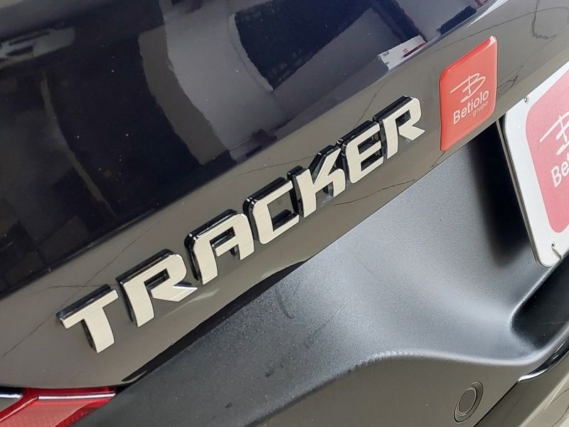 Chevrolet TRACKER 1.0 TURBO FLEX MIDNIGHT AUTOMÁTICO 2023/2024 BETIOLO NOVOS E SEMINOVOS LAJEADO / Carros no Vale