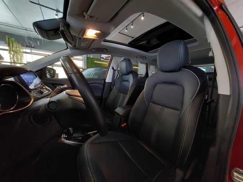 Chevrolet TRACKER 1.2 TURBO FLEX PREMIER AUTOMÁTICO 2020/2021 BETIOLO NOVOS E SEMINOVOS LAJEADO / Carros no Vale