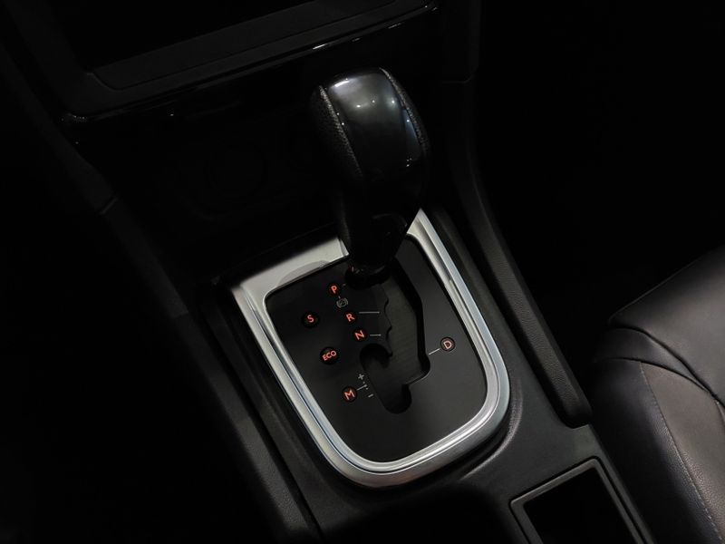 Citroen C4 LOUNGE 1.6 THP FLEX FEEL BVA 2018/2019 BETIOLO NOVOS E SEMINOVOS LAJEADO / Carros no Vale