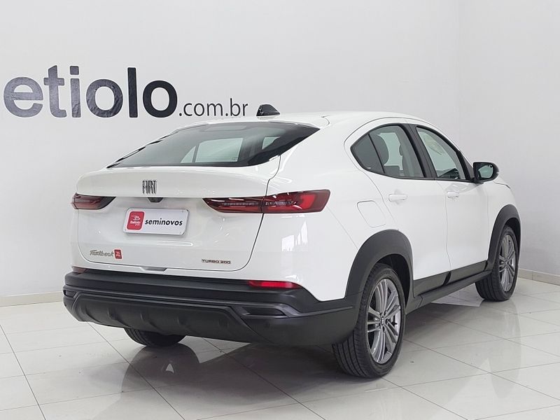 Fiat FASTBACK 1.0 TURBO 200 FLEX CVT 2024/2024 BETIOLO NOVOS E SEMINOVOS LAJEADO / Carros no Vale