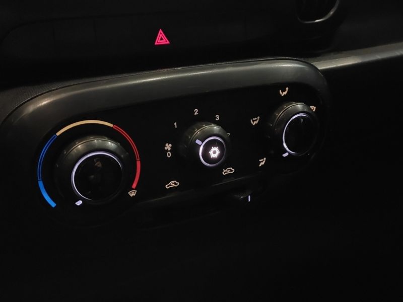 Fiat MOBI 1.0 EVO FLEX LIKE MANUAL 2018/2019 BETIOLO NOVOS E SEMINOVOS LAJEADO / Carros no Vale