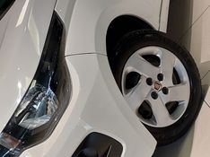 Fiat MOBI 1.0 EVO FLEX LIKE MANUAL 2018/2019 BETIOLO NOVOS E SEMINOVOS LAJEADO / Carros no Vale