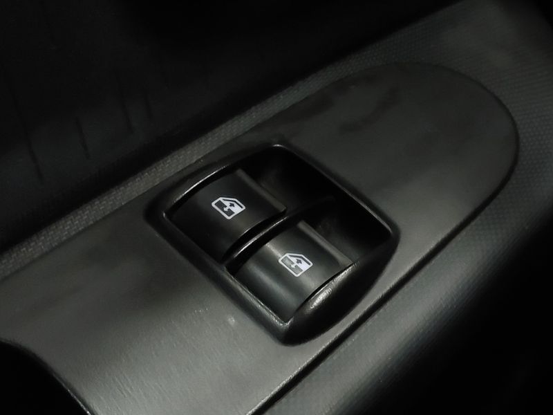 Fiat MOBI 1.0 EVO FLEX TREKKING MANUAL 2021/2022 BETIOLO NOVOS E SEMINOVOS LAJEADO / Carros no Vale