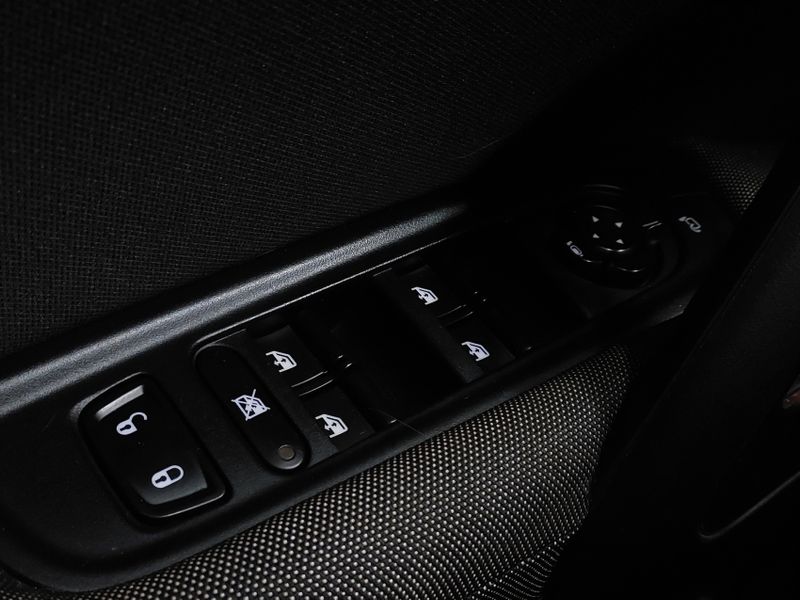 Fiat TORO 2.0 16V TURBO DIESEL FREEDOM 4WD AT9 2020/2021 BETIOLO NOVOS E SEMINOVOS LAJEADO / Carros no Vale