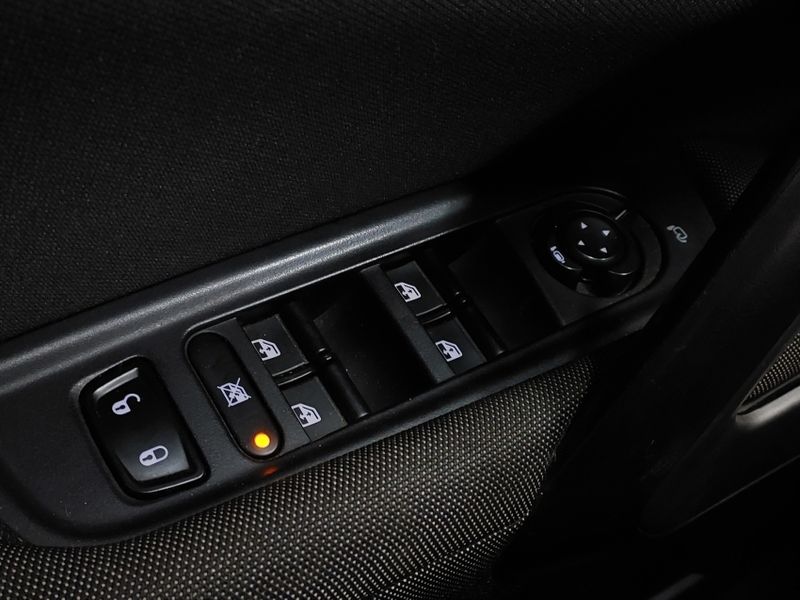 Fiat TORO 2.0 16V TURBO DIESEL FREEDOM 4WD MANUAL 2016/2017 BETIOLO NOVOS E SEMINOVOS LAJEADO / Carros no Vale