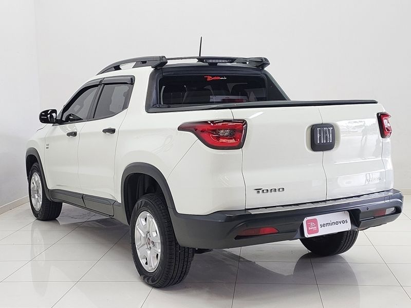 Fiat TORO 2.0 16V TURBO DIESEL FREEDOM 4WD MANUAL 2016/2017 BETIOLO NOVOS E SEMINOVOS LAJEADO / Carros no Vale
