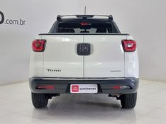Fiat TORO 2.0 16V TURBO DIESEL FREEDOM 4WD MANUAL 2016/2017 BETIOLO NOVOS E SEMINOVOS LAJEADO / Carros no Vale