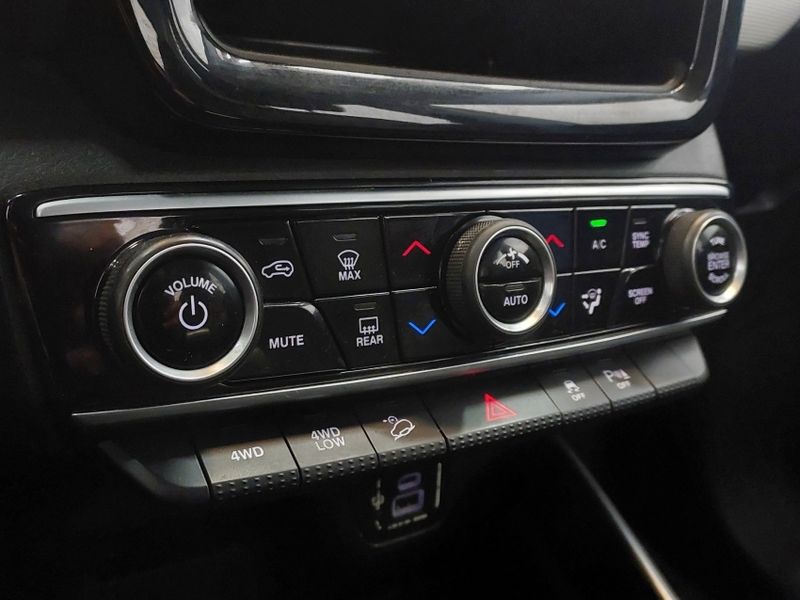 Fiat TORO 2.0 16V TURBO DIESEL VOLCANO 4WD AT9 2022/2022 BETIOLO NOVOS E SEMINOVOS LAJEADO / Carros no Vale