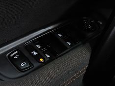 Fiat TORO 2.0 16V TURBO DIESEL VOLCANO 4WD AT9 2016/2017 BETIOLO NOVOS E SEMINOVOS LAJEADO / Carros no Vale