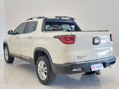 Fiat TORO 2.0 16V TURBO DIESEL VOLCANO 4WD AT9 2016/2017 BETIOLO NOVOS E SEMINOVOS LAJEADO / Carros no Vale