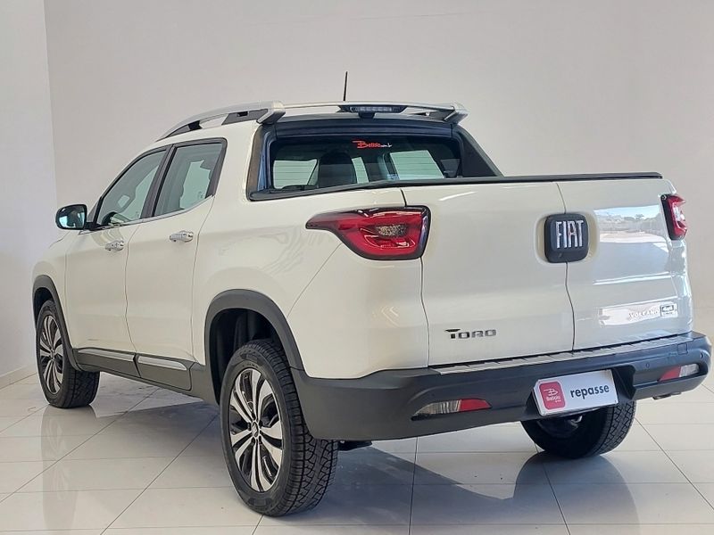 Fiat TORO 2.0 16V TURBO DIESEL VOLCANO 4WD AT9 2022/2022 BETIOLO NOVOS E SEMINOVOS LAJEADO / Carros no Vale