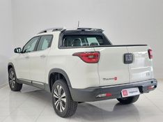 Fiat TORO 2.0 16V TURBO DIESEL VOLCANO 4WD AT9 2022/2022 BETIOLO NOVOS E SEMINOVOS LAJEADO / Carros no Vale
