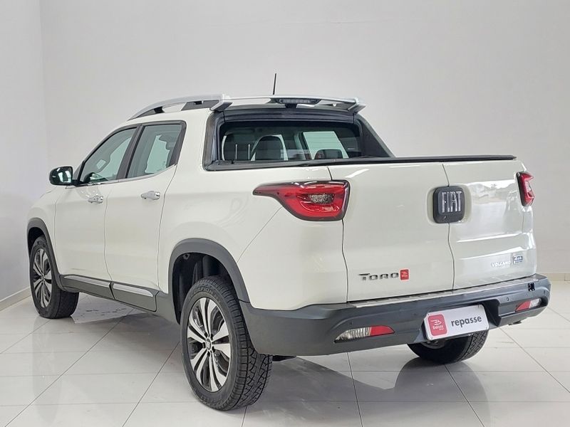 Fiat TORO 2.0 16V TURBO DIESEL VOLCANO 4WD AT9 2022/2022 BETIOLO NOVOS E SEMINOVOS LAJEADO / Carros no Vale
