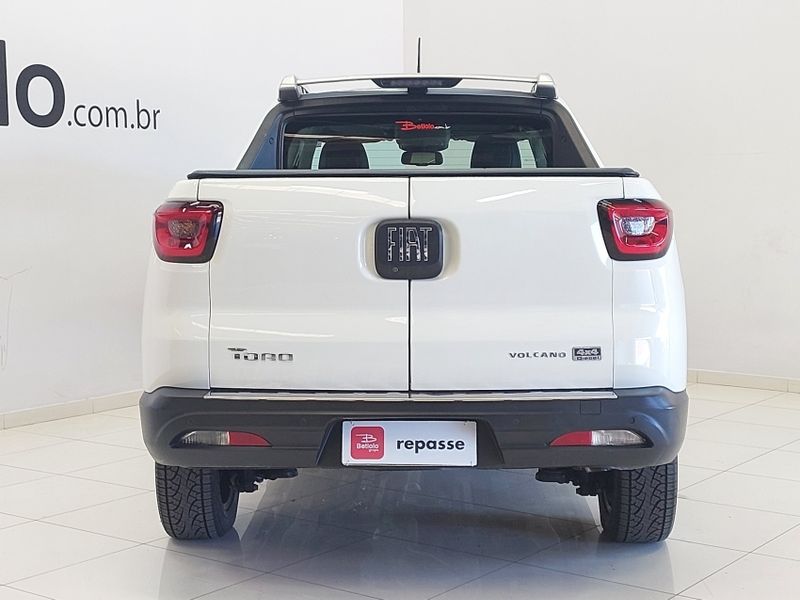 Fiat TORO 2.0 16V TURBO DIESEL VOLCANO 4WD AT9 2022/2022 BETIOLO NOVOS E SEMINOVOS LAJEADO / Carros no Vale