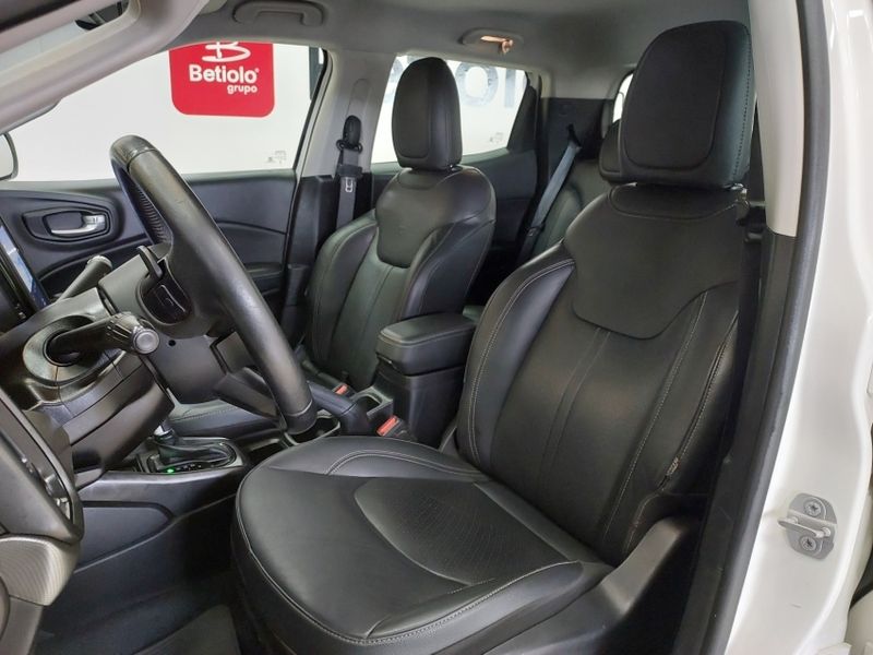 Fiat TORO 2.0 16V TURBO DIESEL VOLCANO 4WD AT9 2022/2022 BETIOLO NOVOS E SEMINOVOS LAJEADO / Carros no Vale