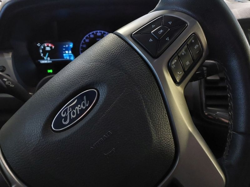 Ford RANGER 3.2 XLT 4X4 CD 20V DIESEL 4P AUTOMÁTICO 2020/2020 BETIOLO NOVOS E SEMINOVOS LAJEADO / Carros no Vale