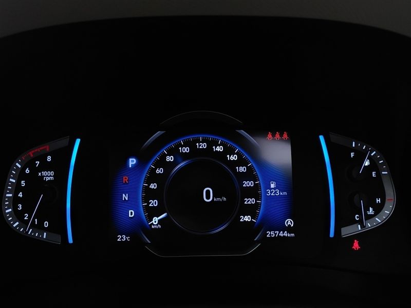 Hyundai CRETA 2.0 FLEX ULTIMATE AUTOMÁTICO 2022/2022 BETIOLO NOVOS E SEMINOVOS LAJEADO / Carros no Vale