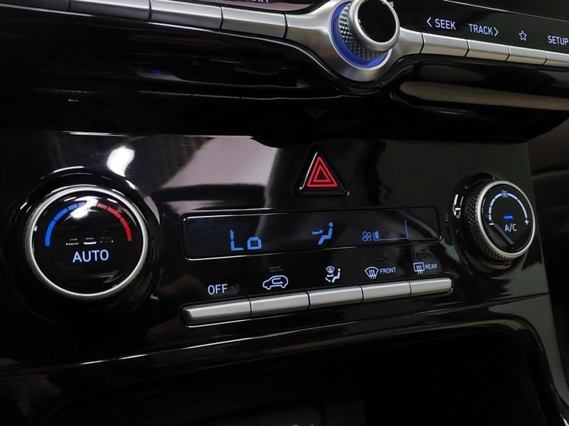 Hyundai CRETA 2.0 FLEX ULTIMATE AUTOMÁTICO 2022/2022 BETIOLO NOVOS E SEMINOVOS LAJEADO / Carros no Vale