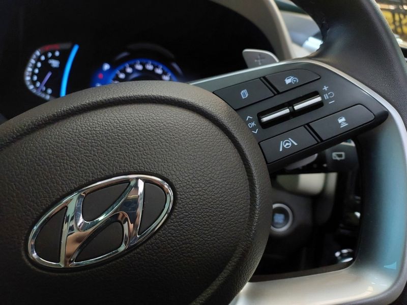 Hyundai CRETA 2.0 FLEX ULTIMATE AUTOMÁTICO 2022/2022 BETIOLO NOVOS E SEMINOVOS LAJEADO / Carros no Vale