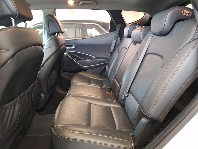 Hyundai SANTA FÉ 3.3 MPFI 4X4 7 LUGARES V6 270CV GASOLINA 4P AUTOMÁTICO 2014/2015 BETIOLO NOVOS E SEMINOVOS LAJEADO / Carros no Vale
