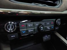 JEEP COMMANDER 2.0 TD380 TURBO DIESEL OVERLAND AT9 2023/2023 BETIOLO NOVOS E SEMINOVOS LAJEADO / Carros no Vale