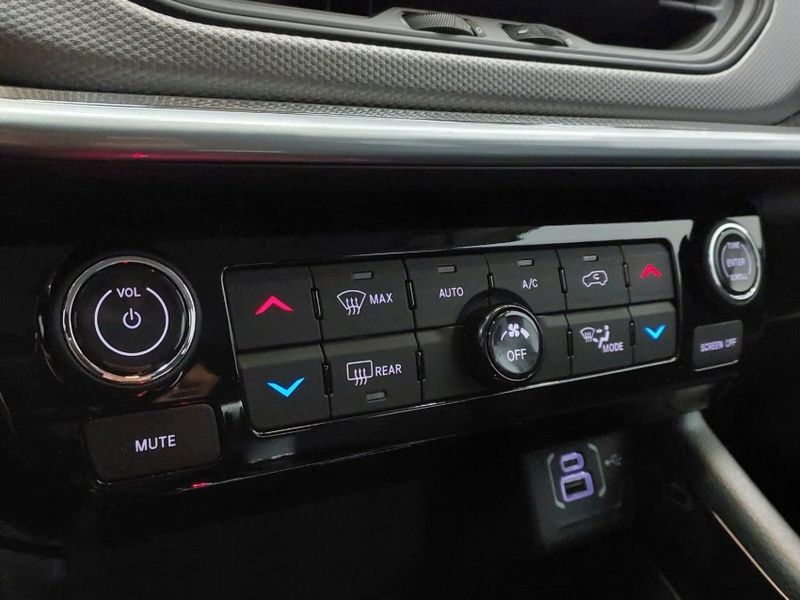 JEEP COMPASS 1.3 T270 TURBO FLEX LONGITUDE AT6 2024/2024 BETIOLO NOVOS E SEMINOVOS LAJEADO / Carros no Vale