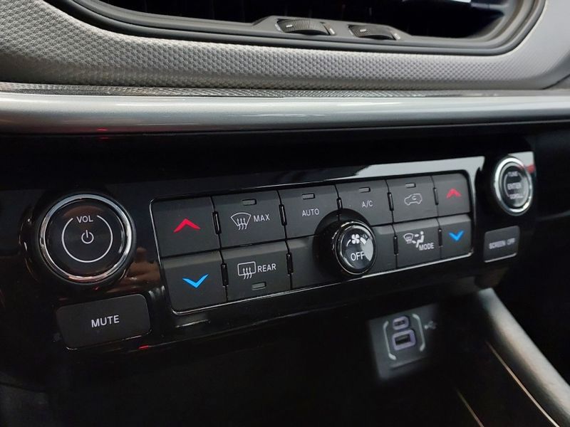JEEP COMPASS 1.3 T270 TURBO FLEX LONGITUDE AT6 2022/2022 BETIOLO NOVOS E SEMINOVOS LAJEADO / Carros no Vale