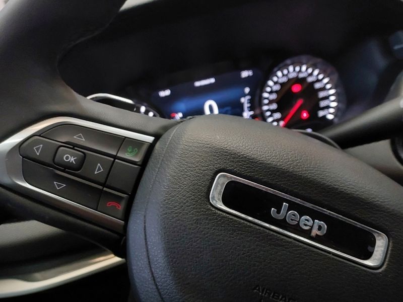 JEEP COMPASS 1.3 T270 TURBO FLEX LONGITUDE AT6 2023/2023 BETIOLO NOVOS E SEMINOVOS LAJEADO / Carros no Vale
