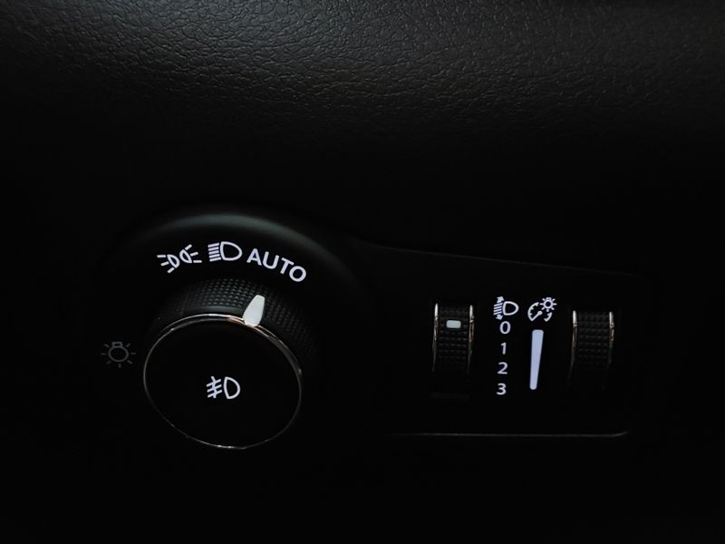 JEEP COMPASS 1.3 T270 TURBO FLEX LONGITUDE AT6 2023/2023 BETIOLO NOVOS E SEMINOVOS LAJEADO / Carros no Vale
