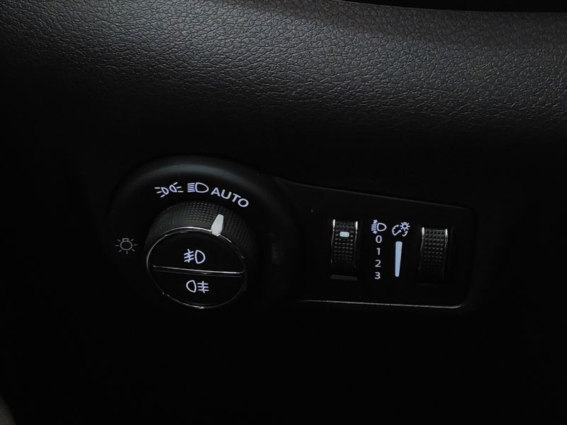 JEEP COMPASS 1.3 T270 TURBO FLEX LONGITUDE AT6 2022/2022 BETIOLO NOVOS E SEMINOVOS LAJEADO / Carros no Vale