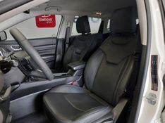 JEEP COMPASS 1.3 T270 TURBO FLEX LONGITUDE AT6 2023/2023 BETIOLO NOVOS E SEMINOVOS LAJEADO / Carros no Vale