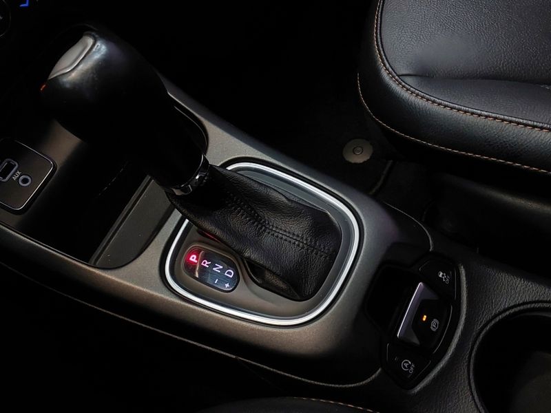 JEEP COMPASS 2.0 16V FLEX LONGITUDE AUTOMÁTICO 2017/2018 BETIOLO NOVOS E SEMINOVOS LAJEADO / Carros no Vale