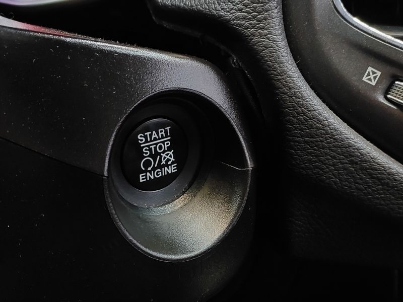 JEEP COMPASS 2.0 16V FLEX LONGITUDE AUTOMÁTICO 2017/2018 BETIOLO NOVOS E SEMINOVOS LAJEADO / Carros no Vale
