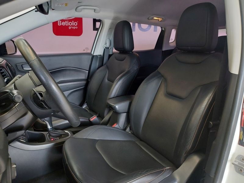 JEEP COMPASS 2.0 16V FLEX LONGITUDE AUTOMÁTICO 2017/2018 BETIOLO NOVOS E SEMINOVOS LAJEADO / Carros no Vale