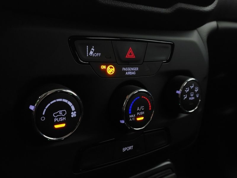 JEEP RENEGADE 1.3 T270 TURBO FLEX AT6 2024/2024 BETIOLO NOVOS E SEMINOVOS LAJEADO / Carros no Vale