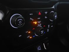 JEEP RENEGADE 1.3 T270 TURBO FLEX LONGITUDE AT6 2023/2024 BETIOLO NOVOS E SEMINOVOS LAJEADO / Carros no Vale