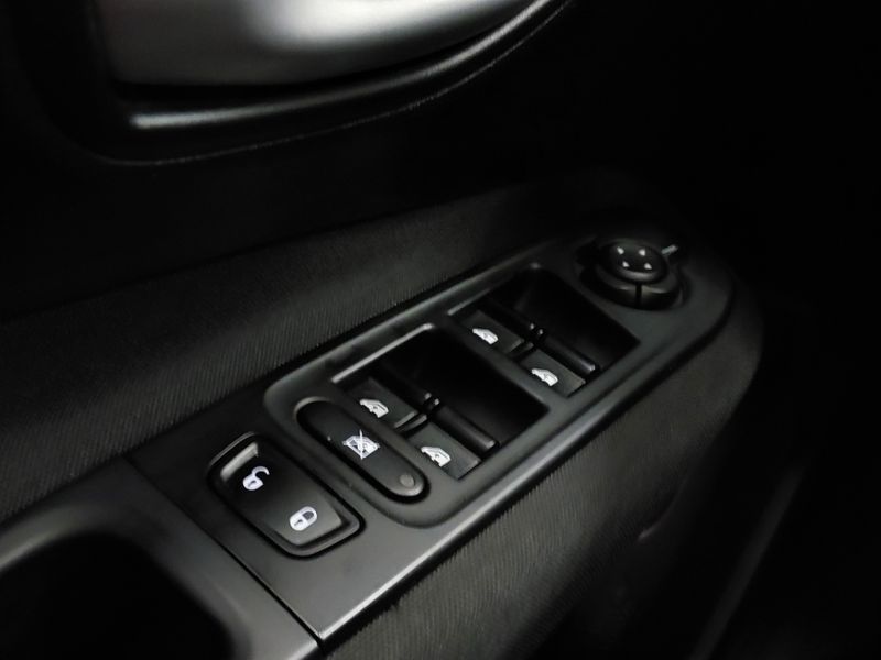 JEEP RENEGADE 1.3 T270 TURBO FLEX SPORT AT6 2022/2022 BETIOLO NOVOS E SEMINOVOS LAJEADO / Carros no Vale