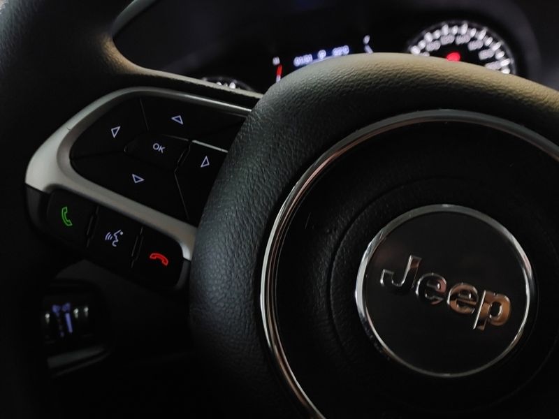 JEEP RENEGADE 1.8 16V FLEX SPORT 4P AUTOMÁTICO 2019/2019 BETIOLO NOVOS E SEMINOVOS LAJEADO / Carros no Vale