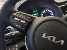 KIA STONIC 1.0 TGDI MHEV SX AUTOMÁTICO 2023/2024 BETIOLO NOVOS E SEMINOVOS LAJEADO / Carros no Vale