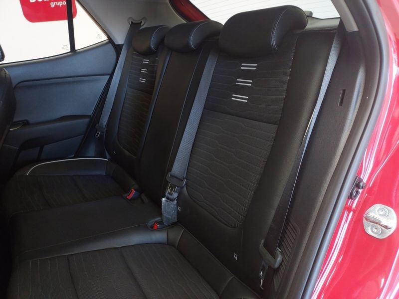 KIA STONIC 1.0 TGDI MHEV SX AUTOMÁTICO 2023/2024 BETIOLO NOVOS E SEMINOVOS LAJEADO / Carros no Vale