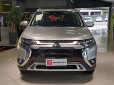 Mitsubishi OUTLANDER 2.2 MIVEC DI-D DIESEL HPE-S AWD AUTOMÁTICO 2019/2020 BETIOLO NOVOS E SEMINOVOS LAJEADO / Carros no Vale