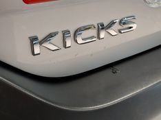 Nissan KICKS 1.6 16V FLEXSTART SV 4P XTRONIC 2018/2018 BETIOLO NOVOS E SEMINOVOS LAJEADO / Carros no Vale