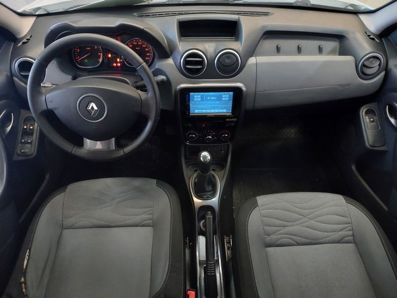 Renault DUSTER 1.6 DYNAMIQUE 4X2 16V FLEX 4P MANUAL 2014/2015 BETIOLO NOVOS E SEMINOVOS LAJEADO / Carros no Vale