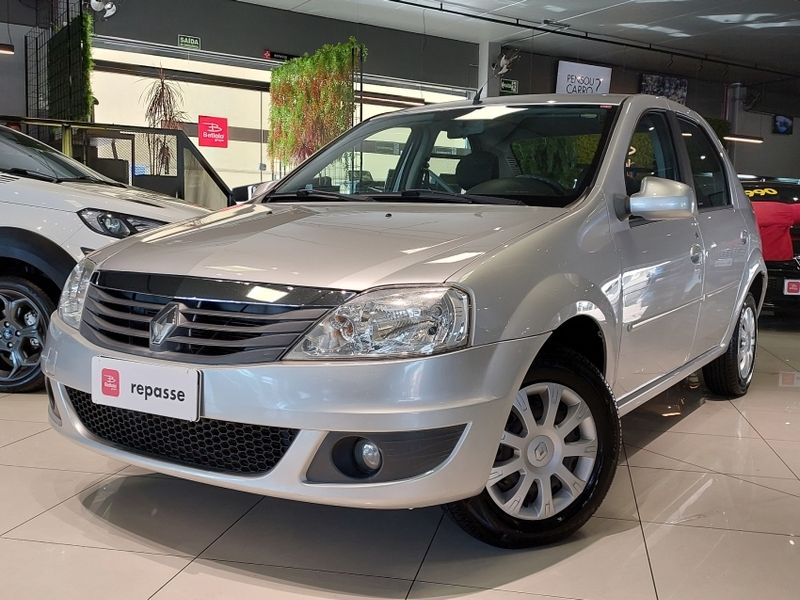 Renault LOGAN 1.0 EXPRESSION 16V FLEX 4P MANUAL 2010/2011 BETIOLO NOVOS E SEMINOVOS LAJEADO / Carros no Vale