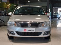 Renault LOGAN 1.0 EXPRESSION 16V FLEX 4P MANUAL 2010/2011 BETIOLO NOVOS E SEMINOVOS LAJEADO / Carros no Vale