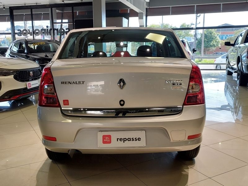 Renault LOGAN 1.0 EXPRESSION 16V FLEX 4P MANUAL 2010/2011 BETIOLO NOVOS E SEMINOVOS LAJEADO / Carros no Vale