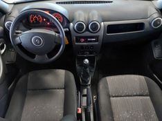 Renault LOGAN 1.0 EXPRESSION 16V FLEX 4P MANUAL 2010/2011 BETIOLO NOVOS E SEMINOVOS LAJEADO / Carros no Vale